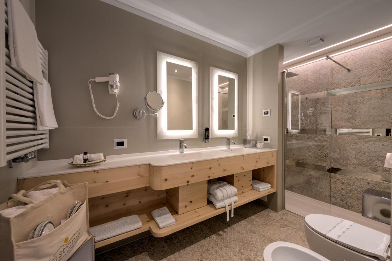 Deluxe Junior Suite,943694188:JPEG